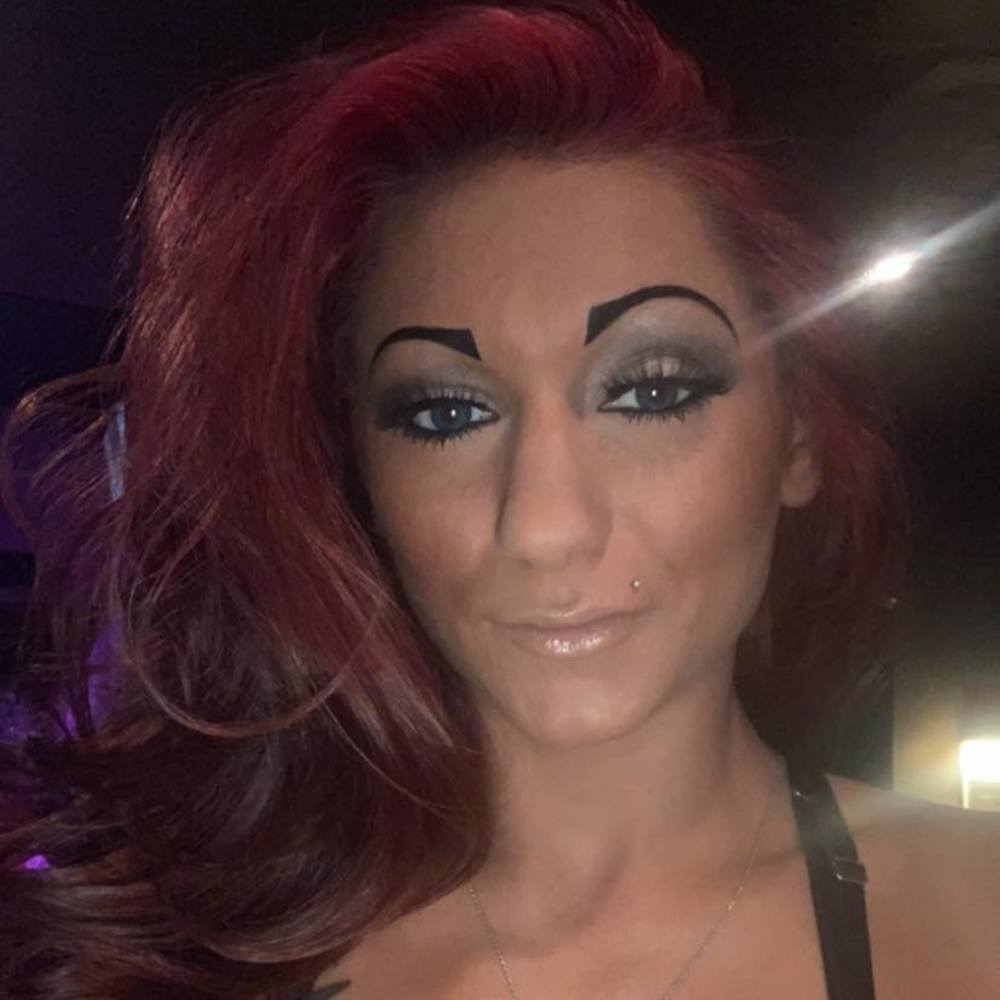 Meet your Posher, Nina